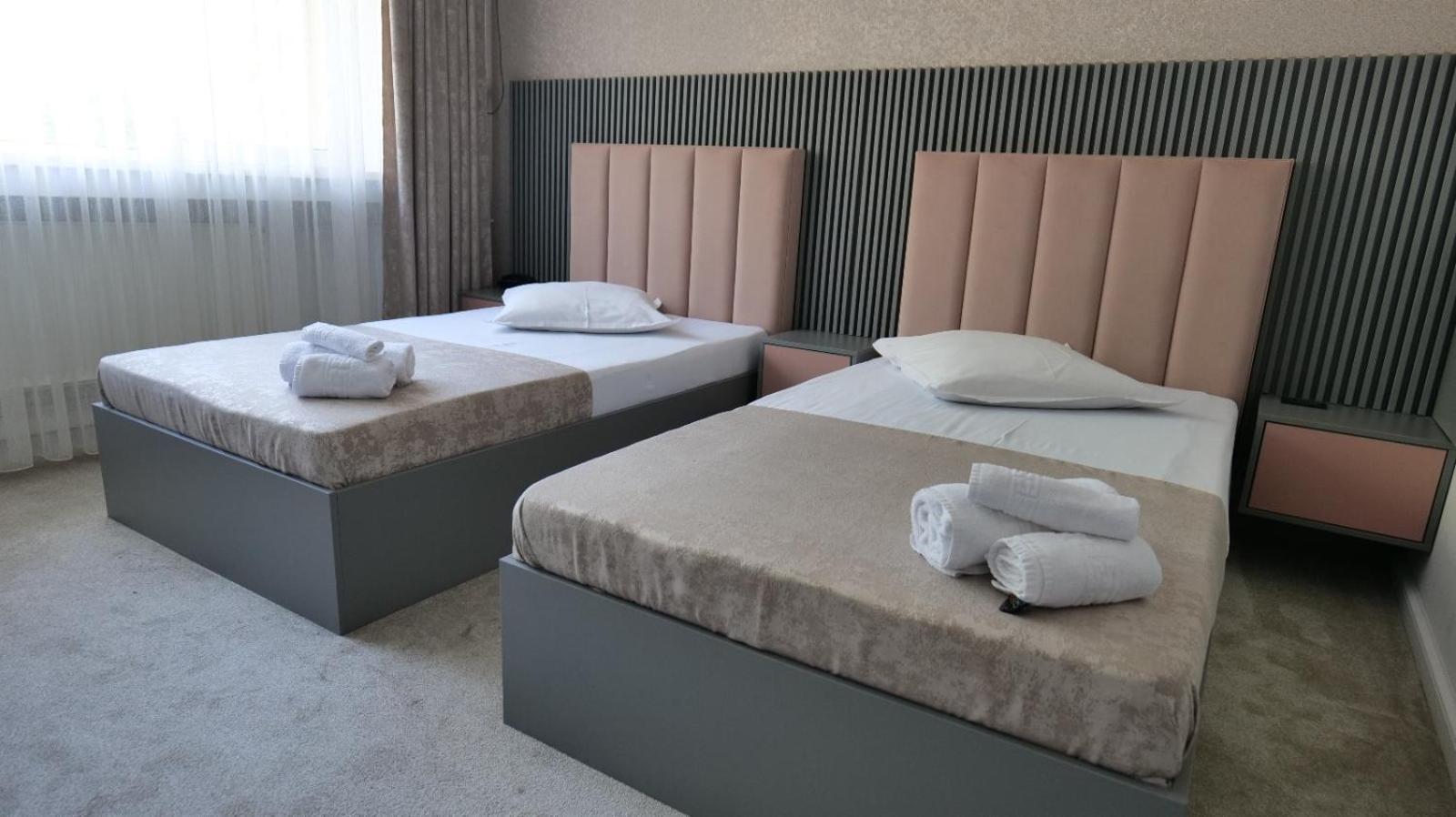 Hotel Parc Κραϊόβα Εξωτερικό φωτογραφία