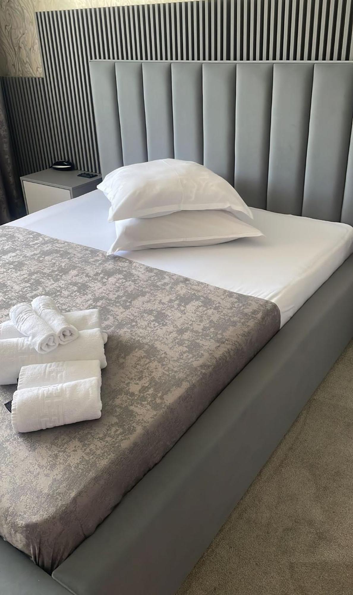 Hotel Parc Κραϊόβα Εξωτερικό φωτογραφία