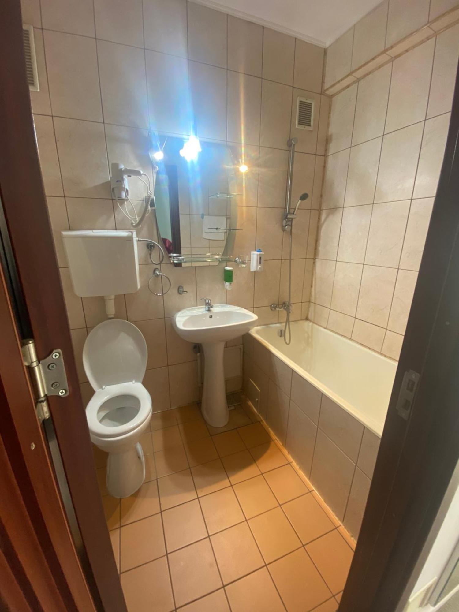 Hotel Parc Κραϊόβα Εξωτερικό φωτογραφία